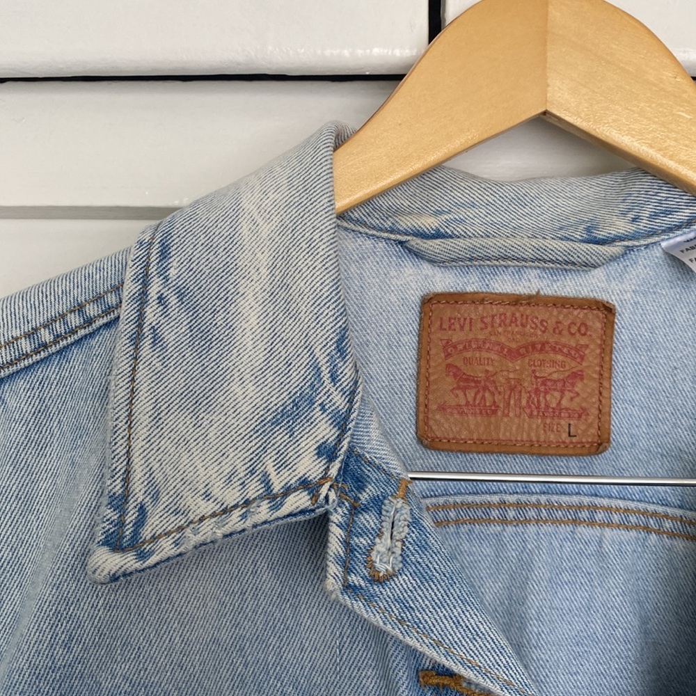 Levi’s Denim Jacket - Picture 2 of 4